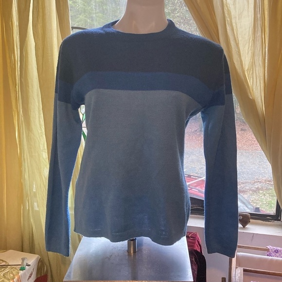 Levi’s vintage 1980’s  30% wool blend ski sweater  size medium original - Picture 1 of 8